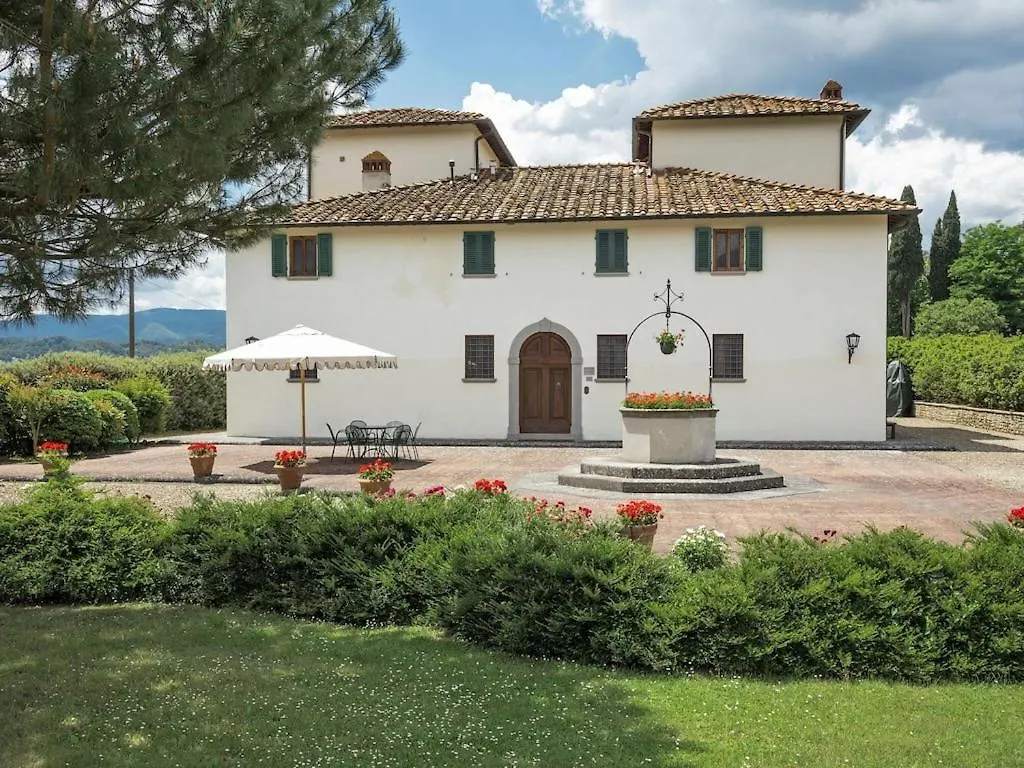 Delightful Holiday Home In Reggello With Swimming Pool