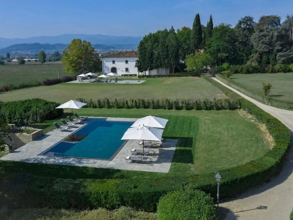 Delightful Holiday Home In Reggello With Swimming Pool